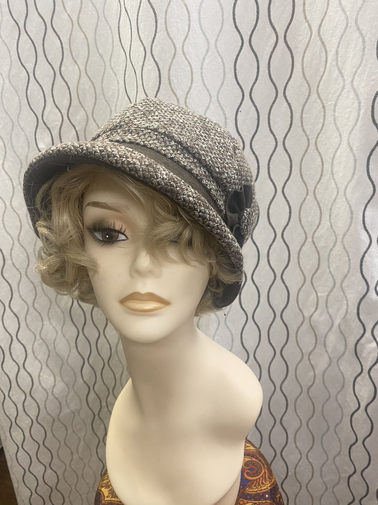 1950 women bucket grey hat