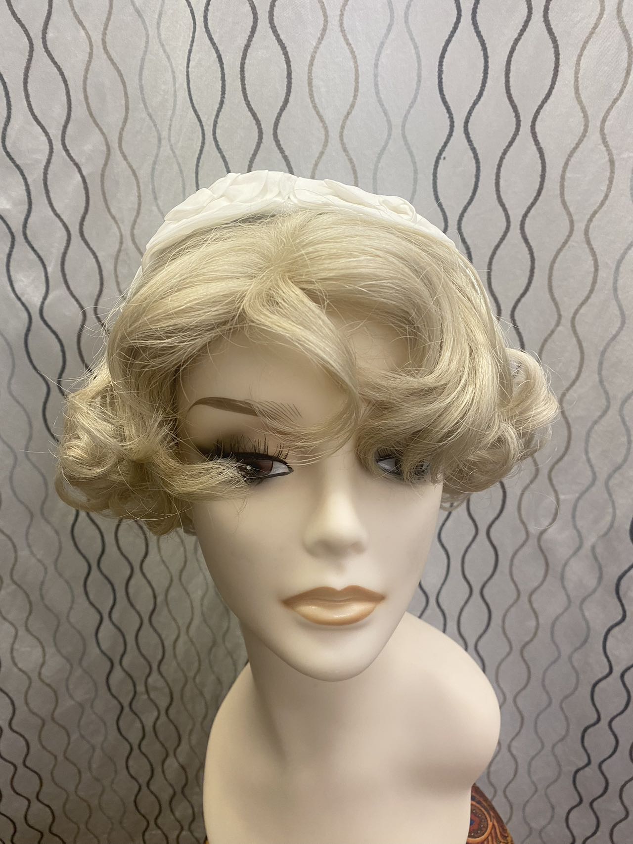 1950s women white juliet skull hat