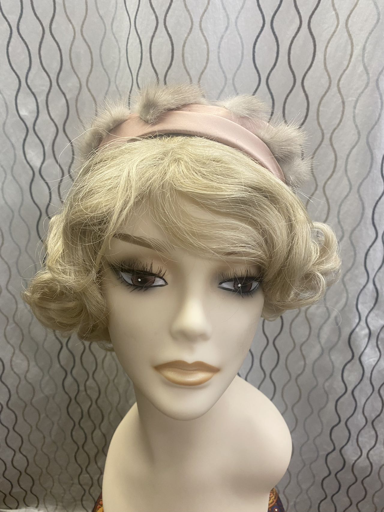 1950s women mink pink pillbox hat