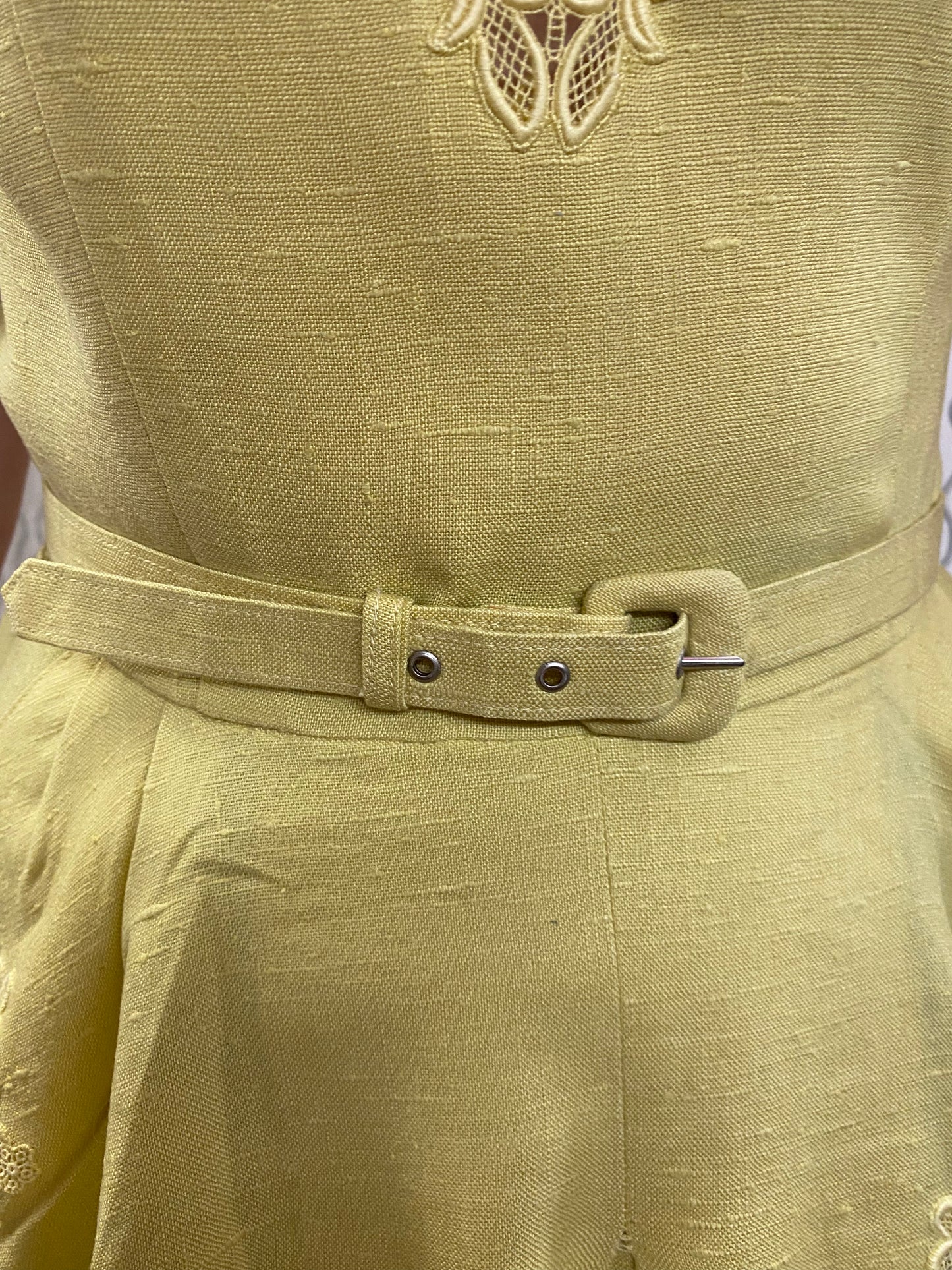 1950's Vintage Fit and Flare V-Neck Yellow Linen Swing Dress with Illussion Appliques