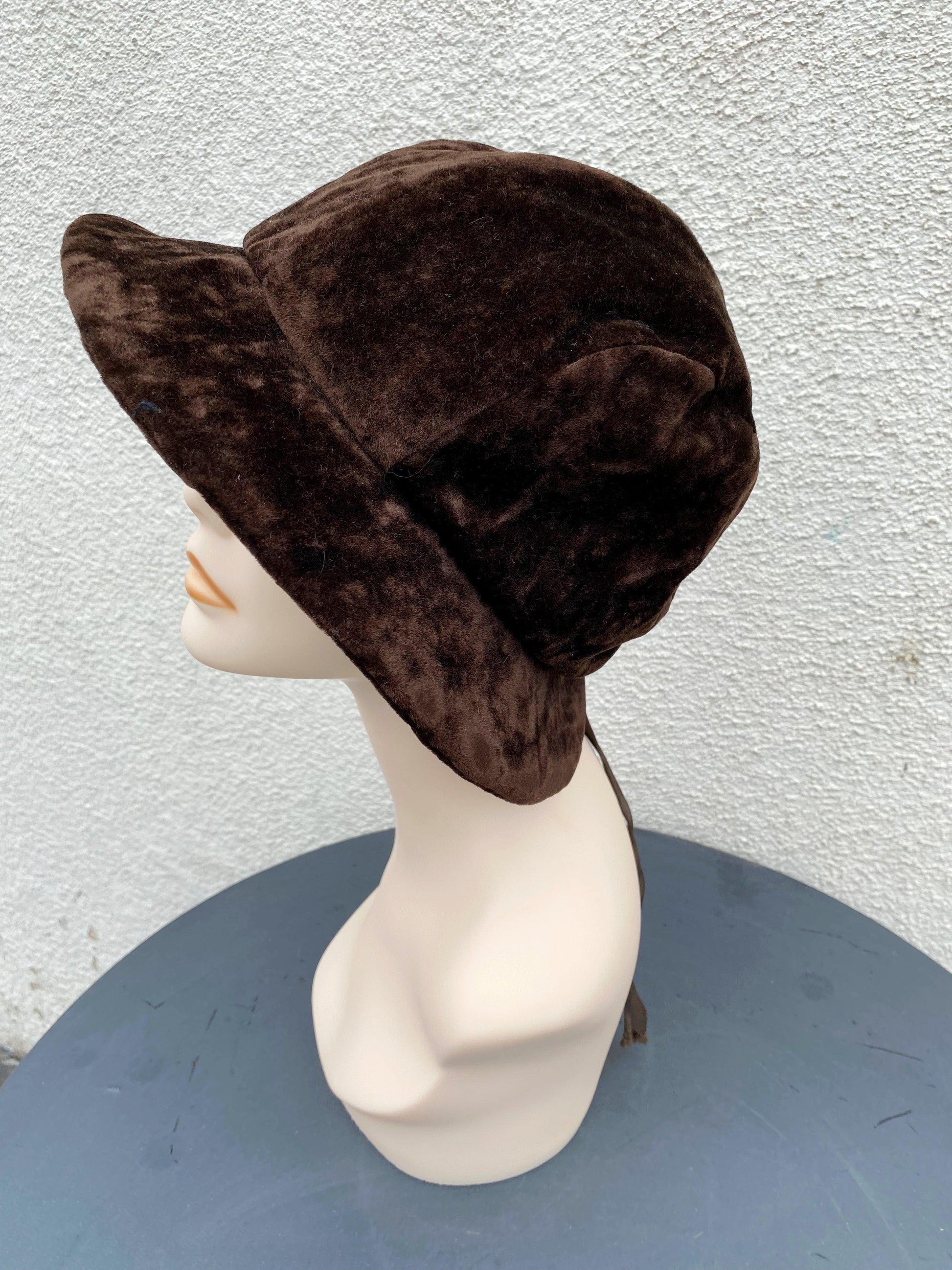 1940's Brown Velvet "Wonderful Life" Hat - A Walk Thru Time Vintage