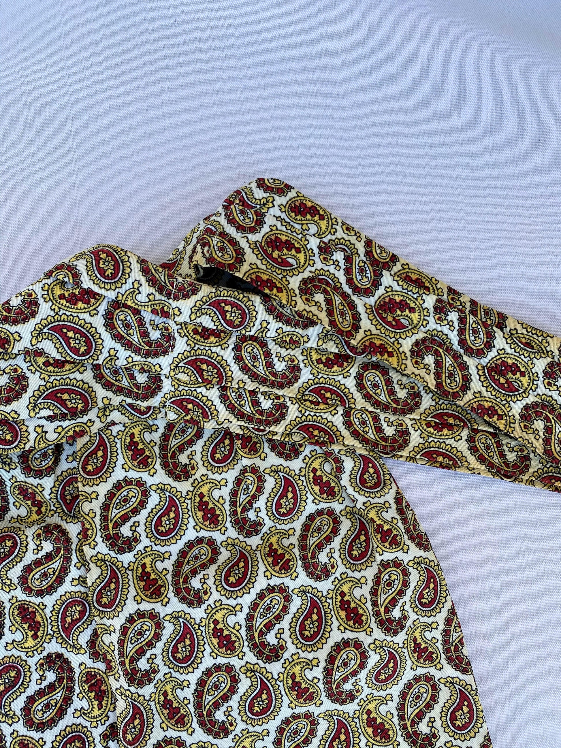 Cream Paisley Vintage Ascot - A Walk Thru Time Vintage