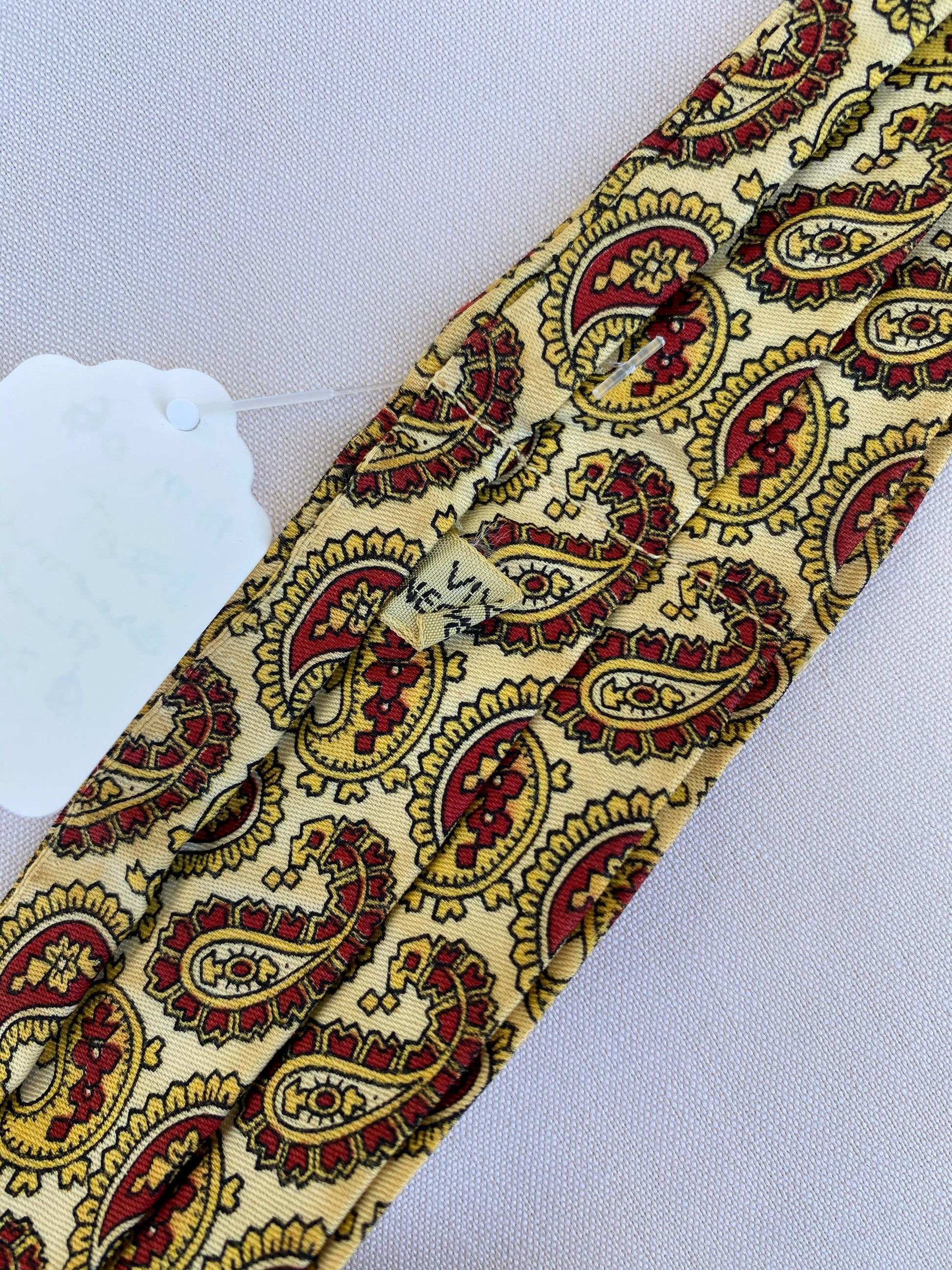 Cream Paisley Vintage Ascot - A Walk Thru Time Vintage