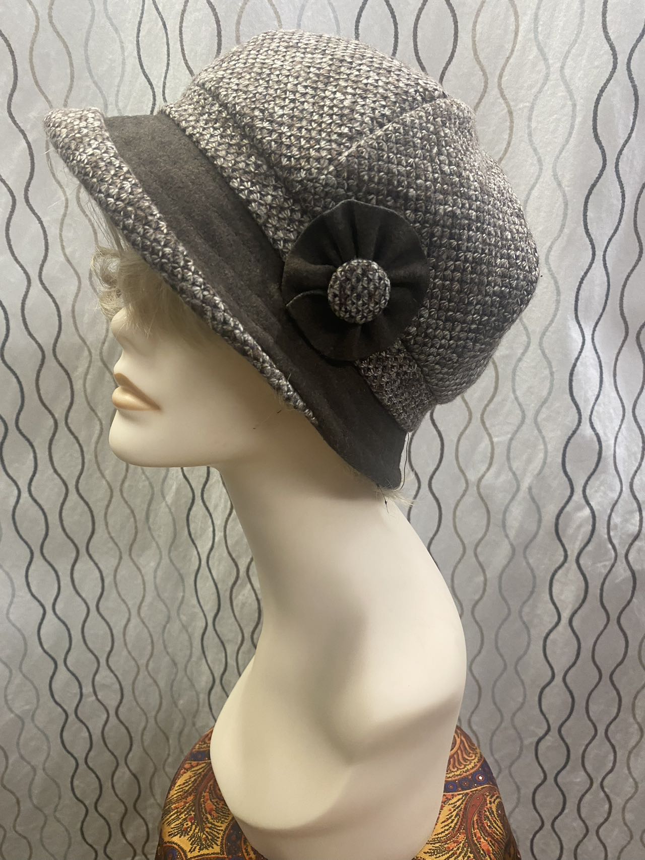 1950 women bucket grey hat