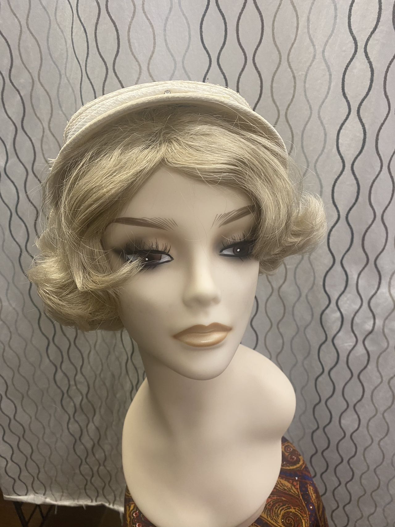 1950s women white pique hat with net tir