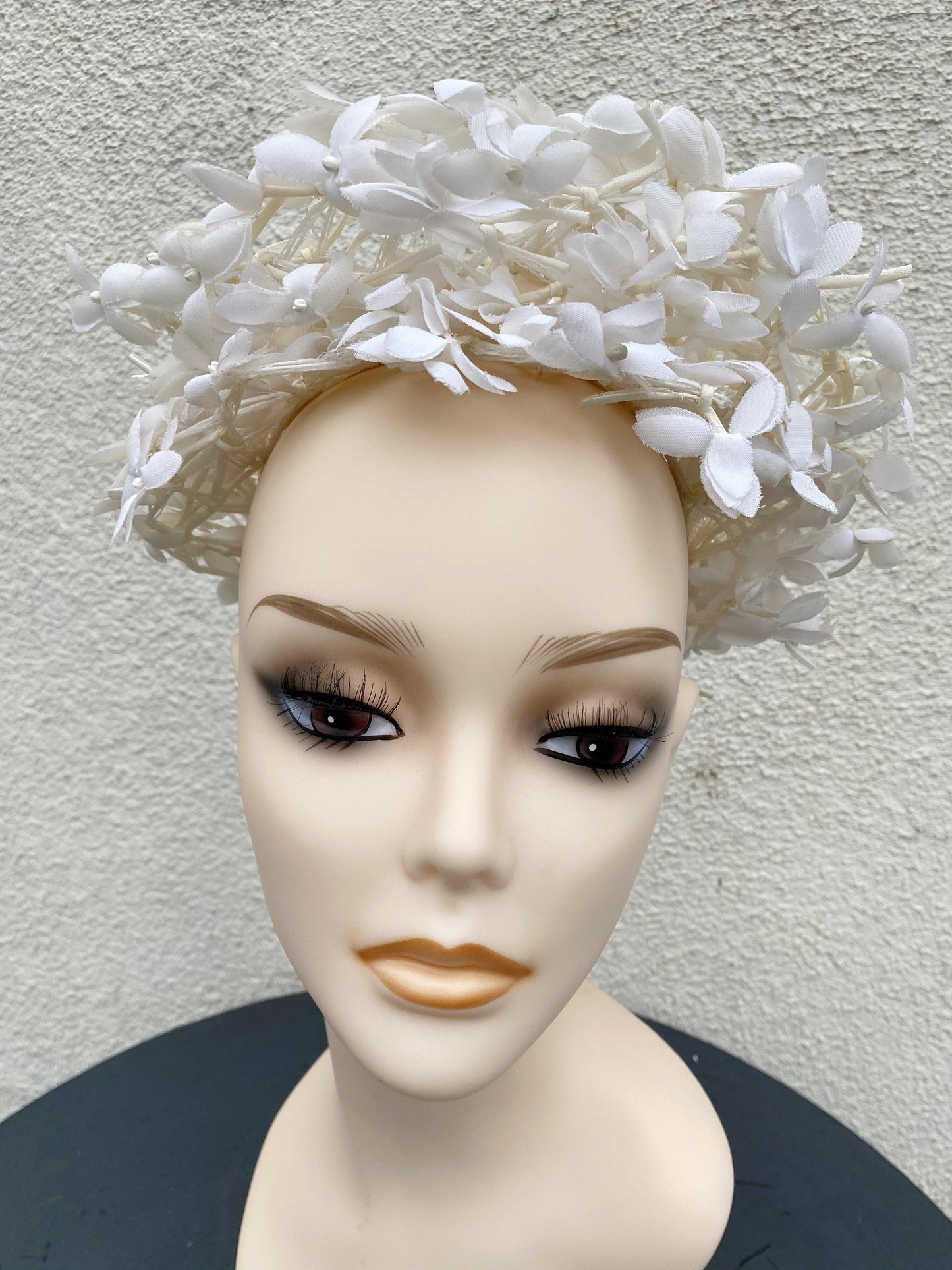 1960's White Flower Gogo Hat - A Walk Thru Time Vintage