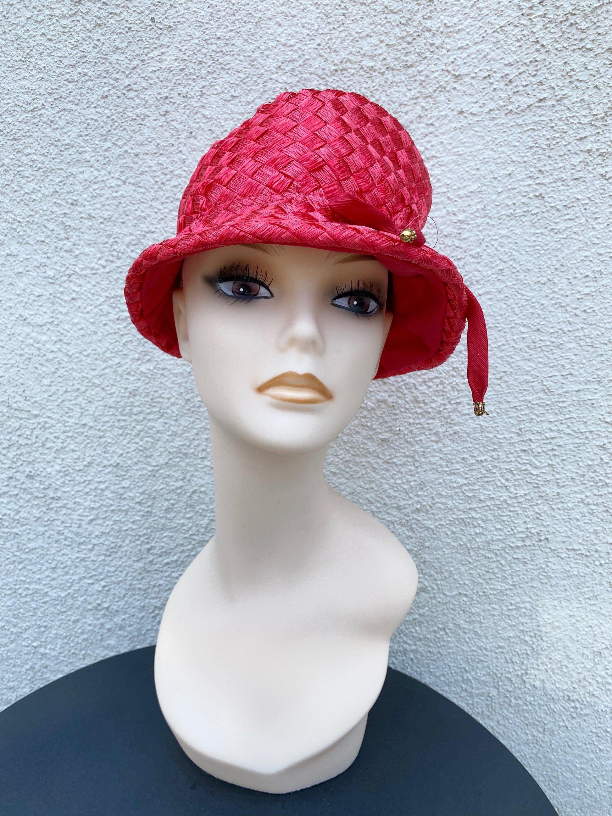 1950's 1960's Vintage Woven Red Straw Bucket Hat With Bow – A Walk